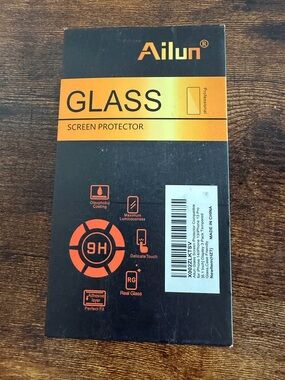 NEW Ailun Tempered Glass Screen Protector for IPHONE 14, IPHONE 13/13 PRO
